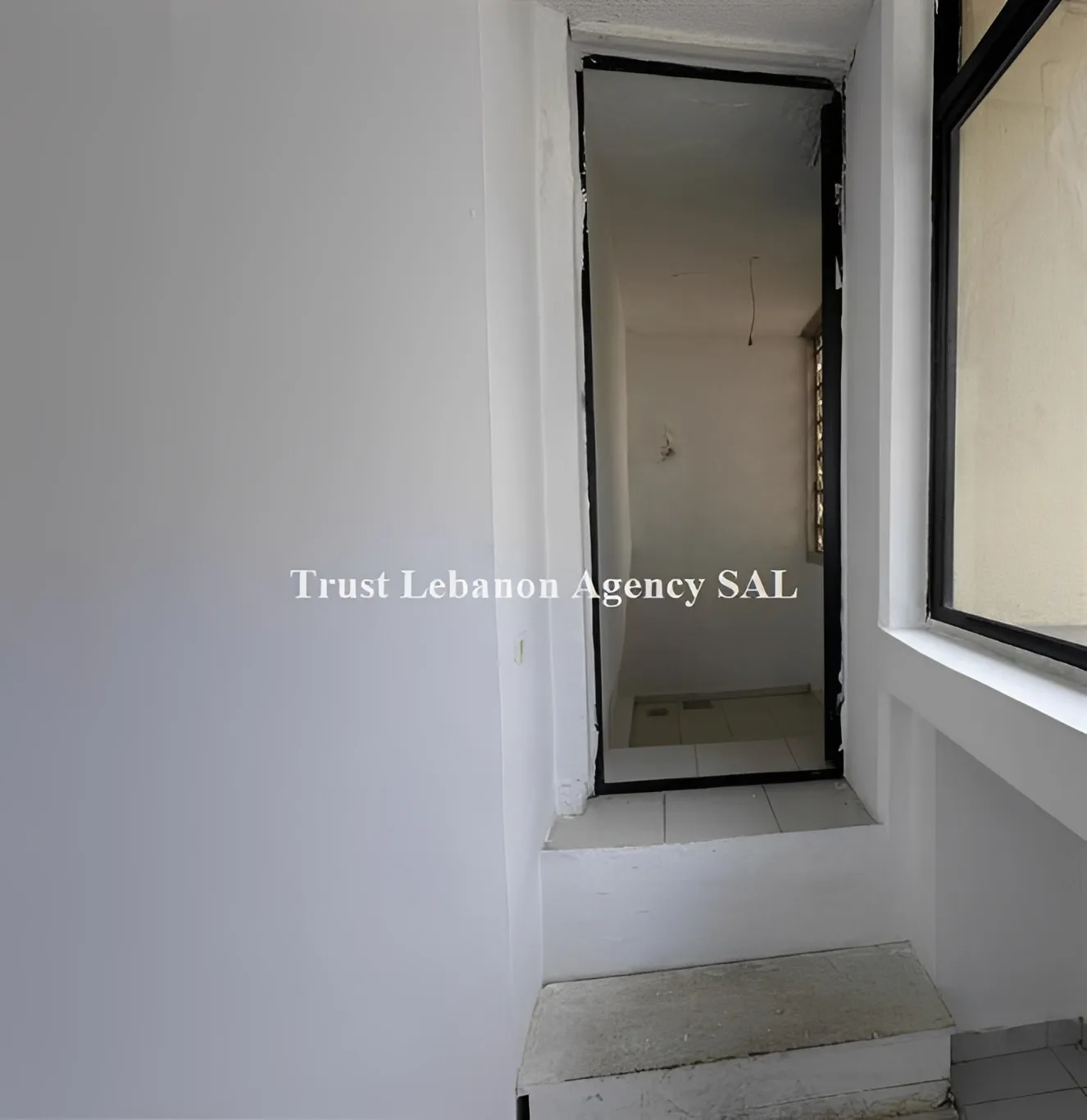 Office for rent in Metn, Sin El Fil