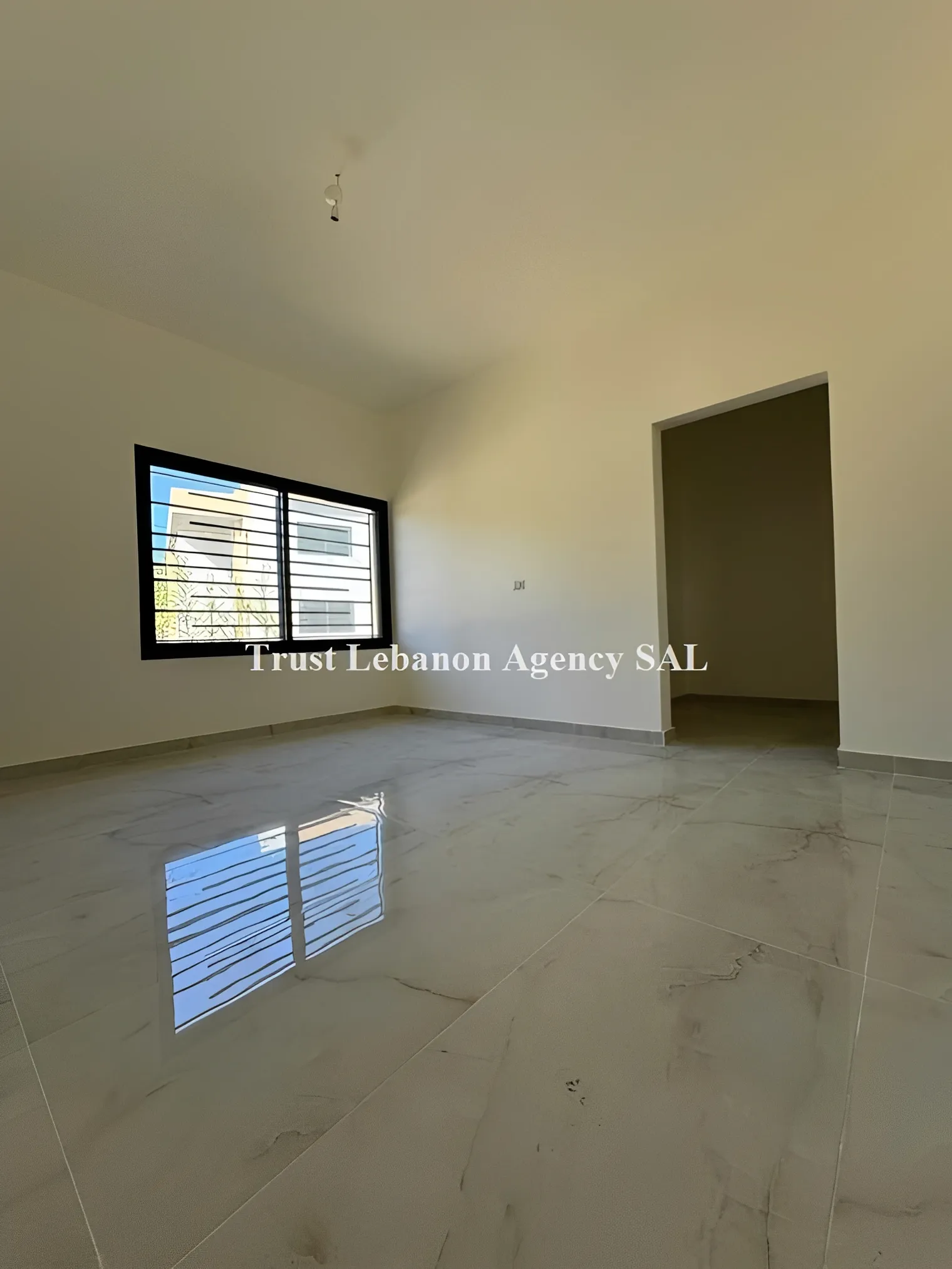 Villa for Sale in Deir El Zahrani