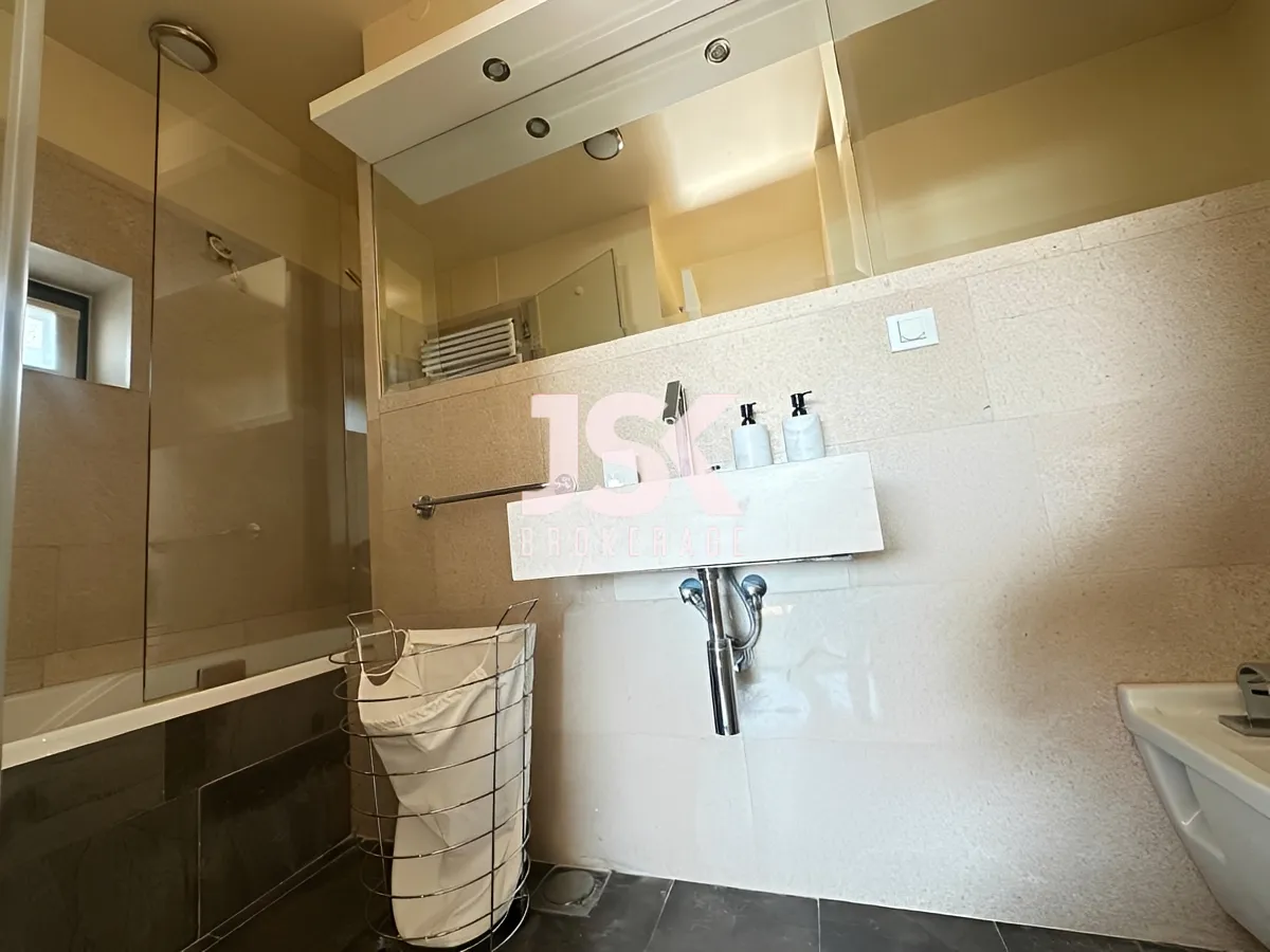 Chalet for sale in Aayoun El Siman