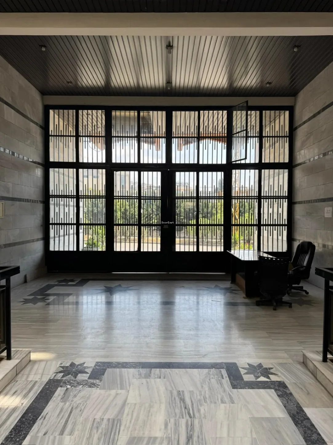 Commercial for rent in Old Saida Road، Bayrut, Lebanon