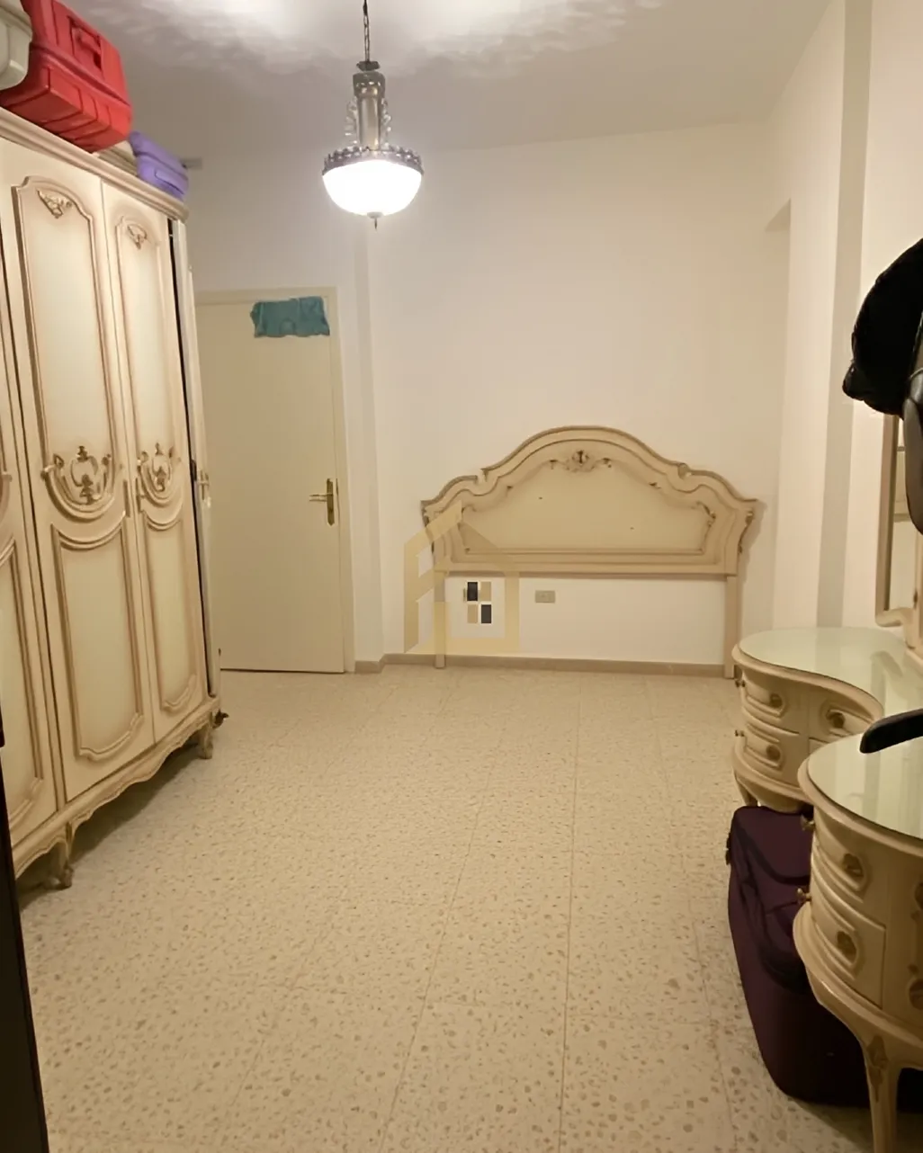 Apartment for sale in Ras Al Naba'a, Beirut, Lebanon - 2 bed, 1 bath