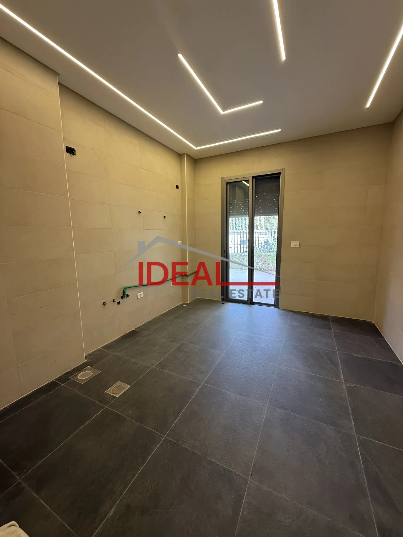 Apartment for sale in Rabweh, Bayrut, Lebanon - 3 bed, 3 bath