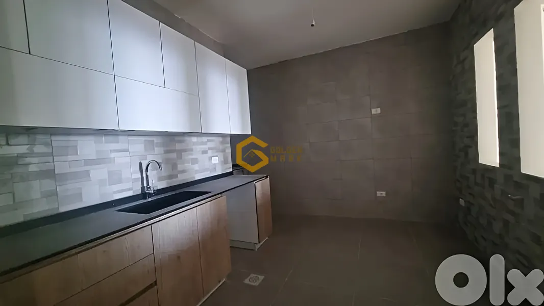 Apartment for Sale in Qornet El Hamra