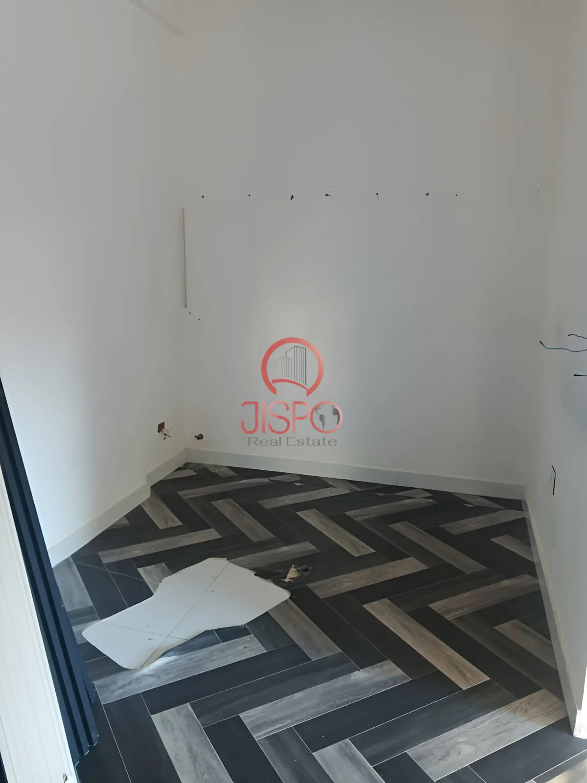 Shop for Rent in Zouk Mikael