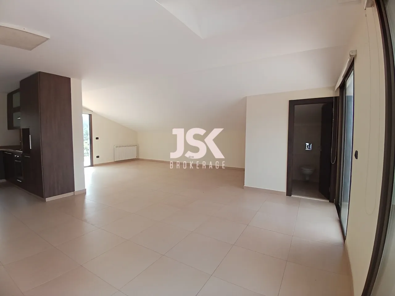 Apartment for Rent in Qornet El Hamra - 2 bath