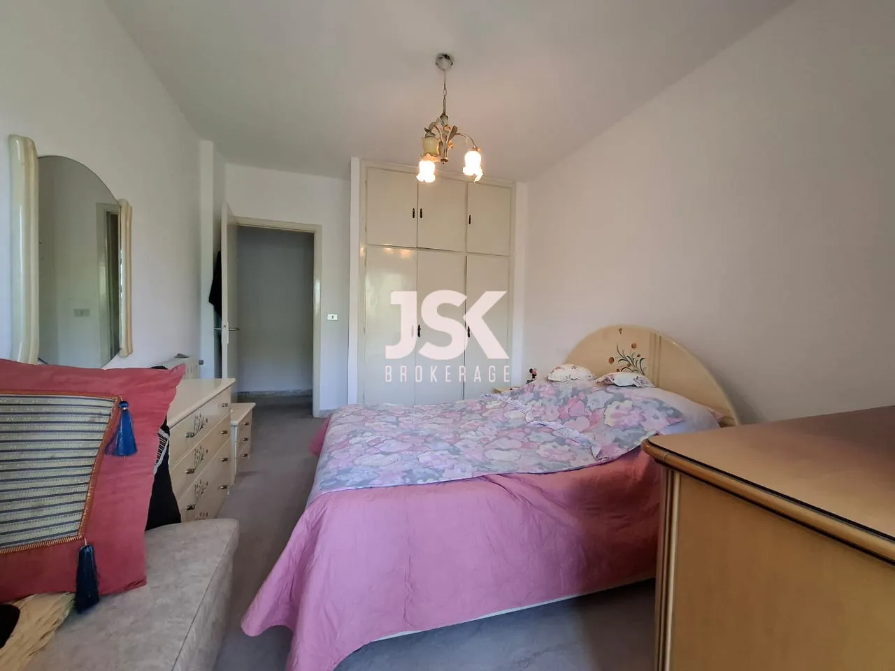 Apartment for Sale in Ajaltoun
