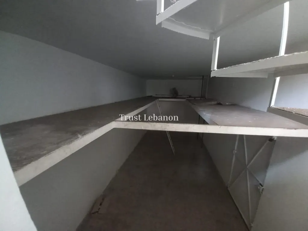 Shop for rent in Cornet Chahwan, Lebanon