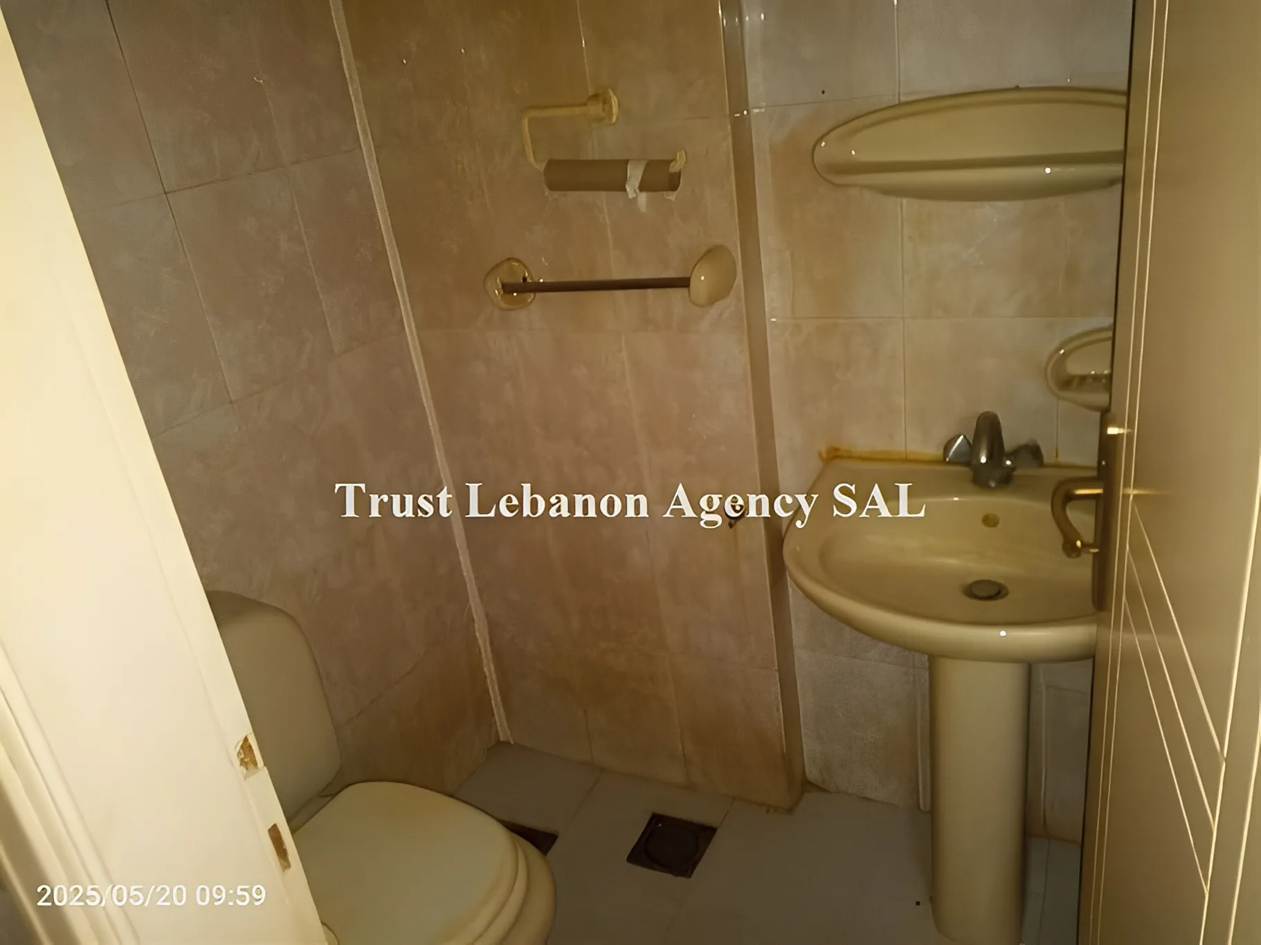 Office for rent in Baabda, Ain Al Remmeneh