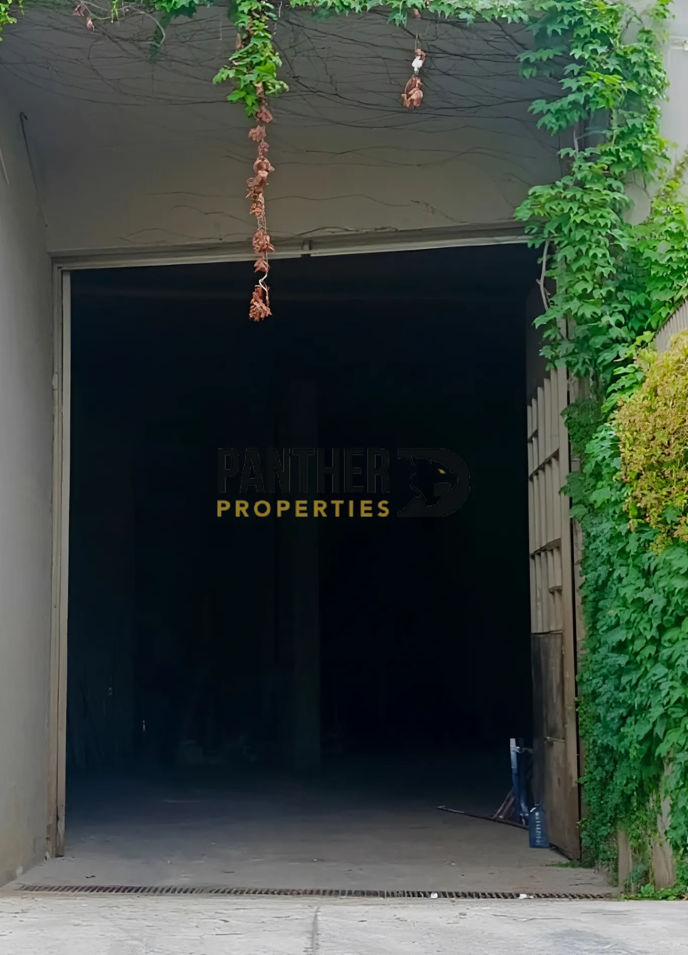 Warehouse for rent in Mazraat Yachoua, Lebanon