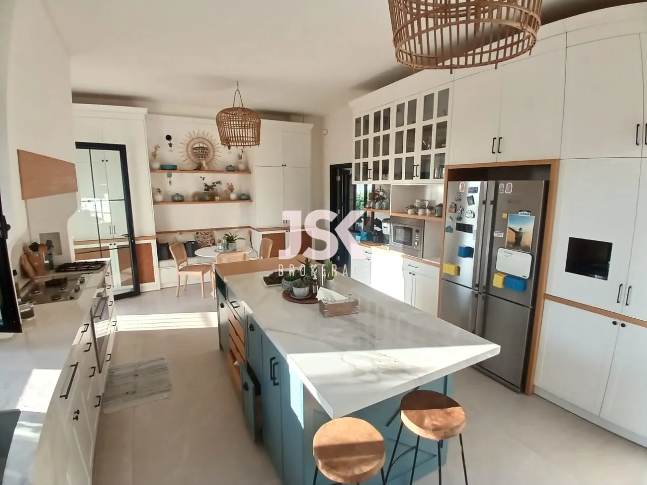 Villa for Sale in Roumieh