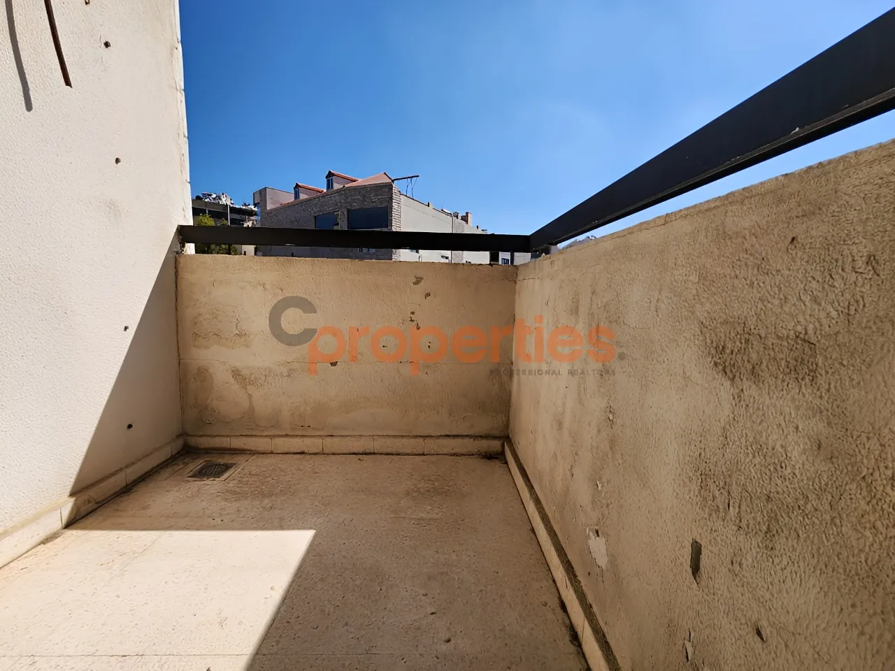 Apartment for Sale in Ajaltoun
