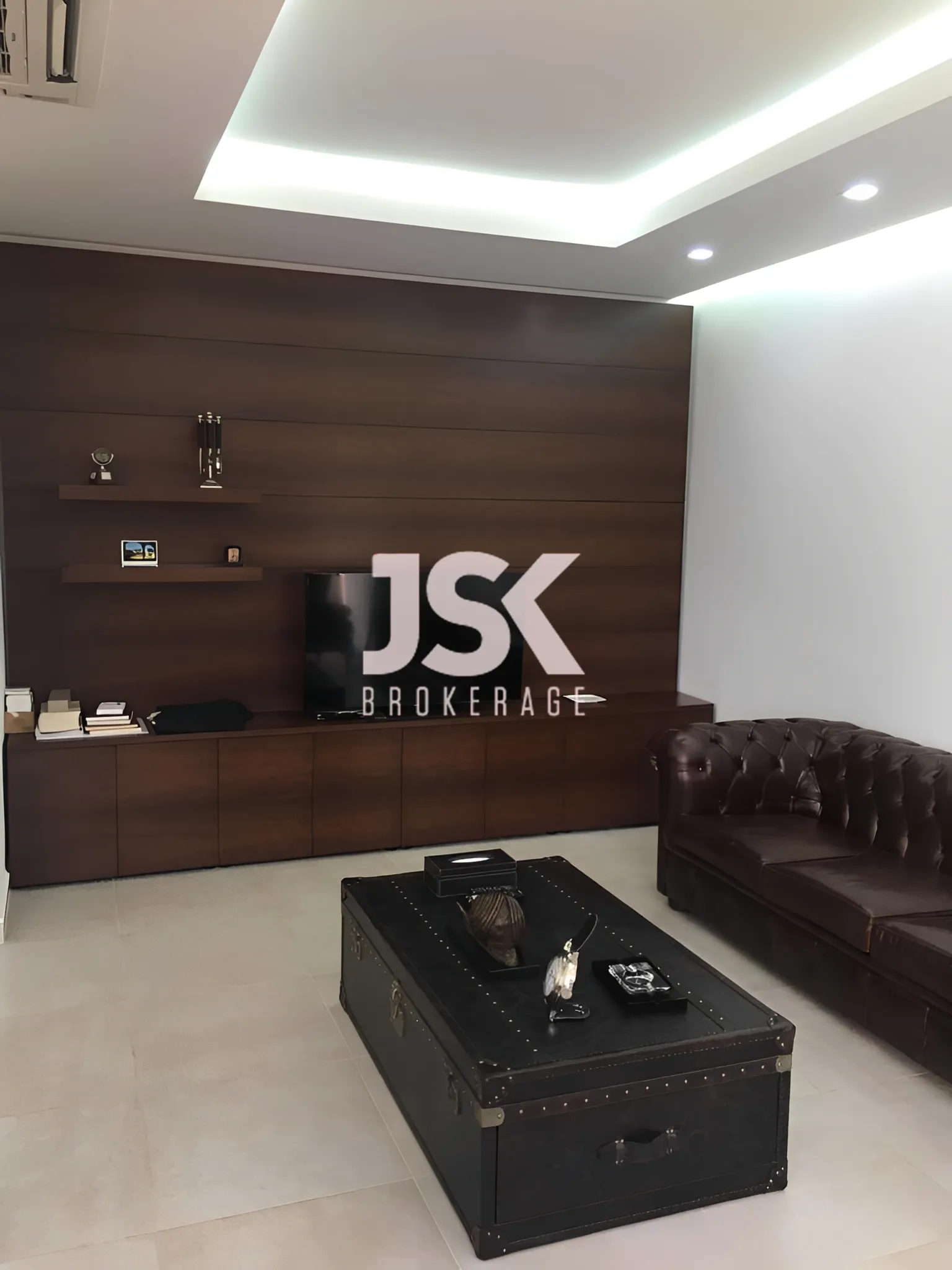 Office for rent in Sin El Fil