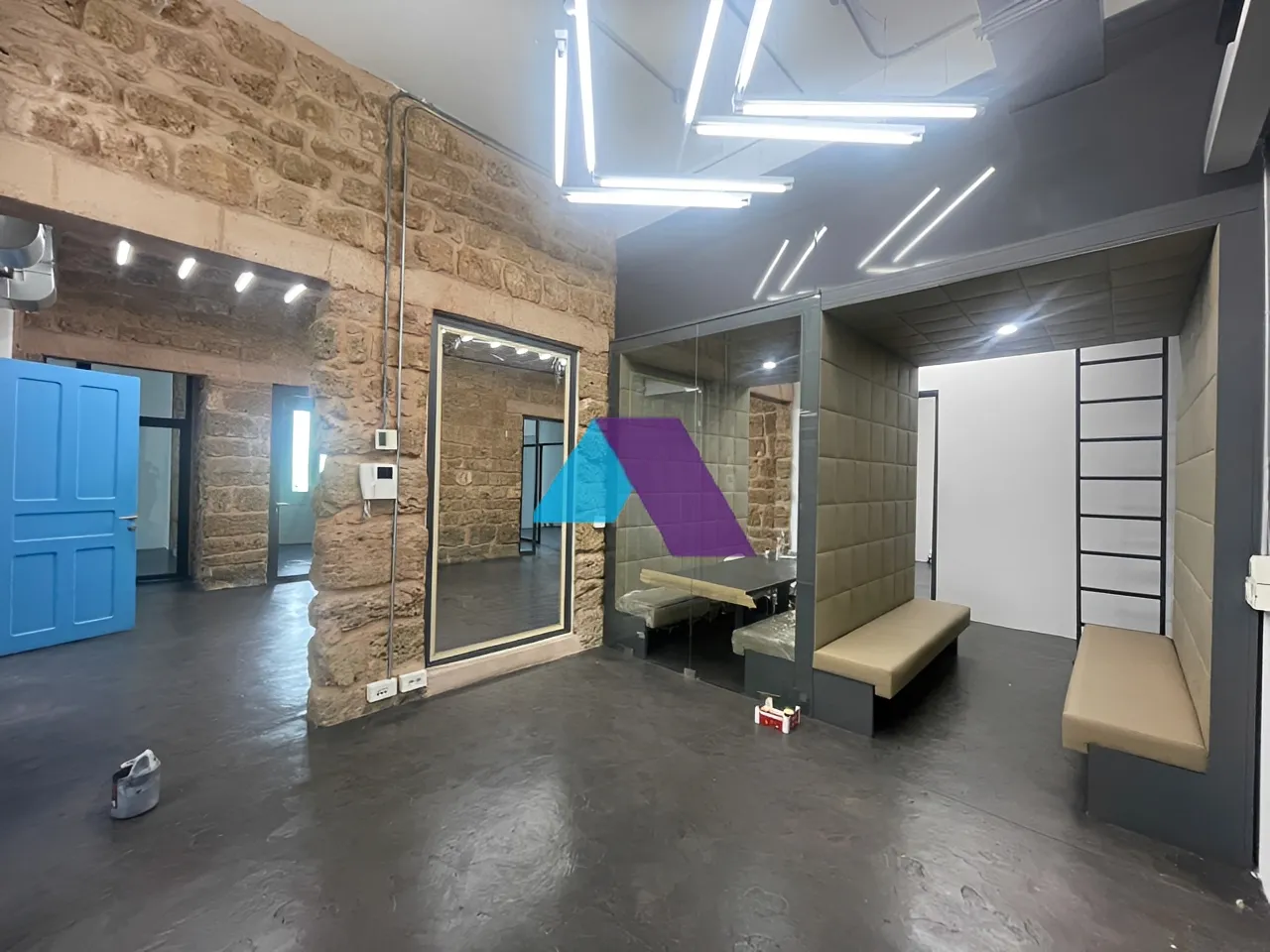 Office for rent in Saifi Village