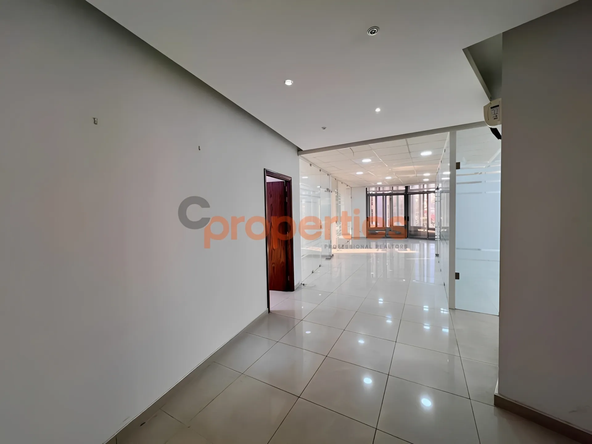 Office for rent in Dekwaneh