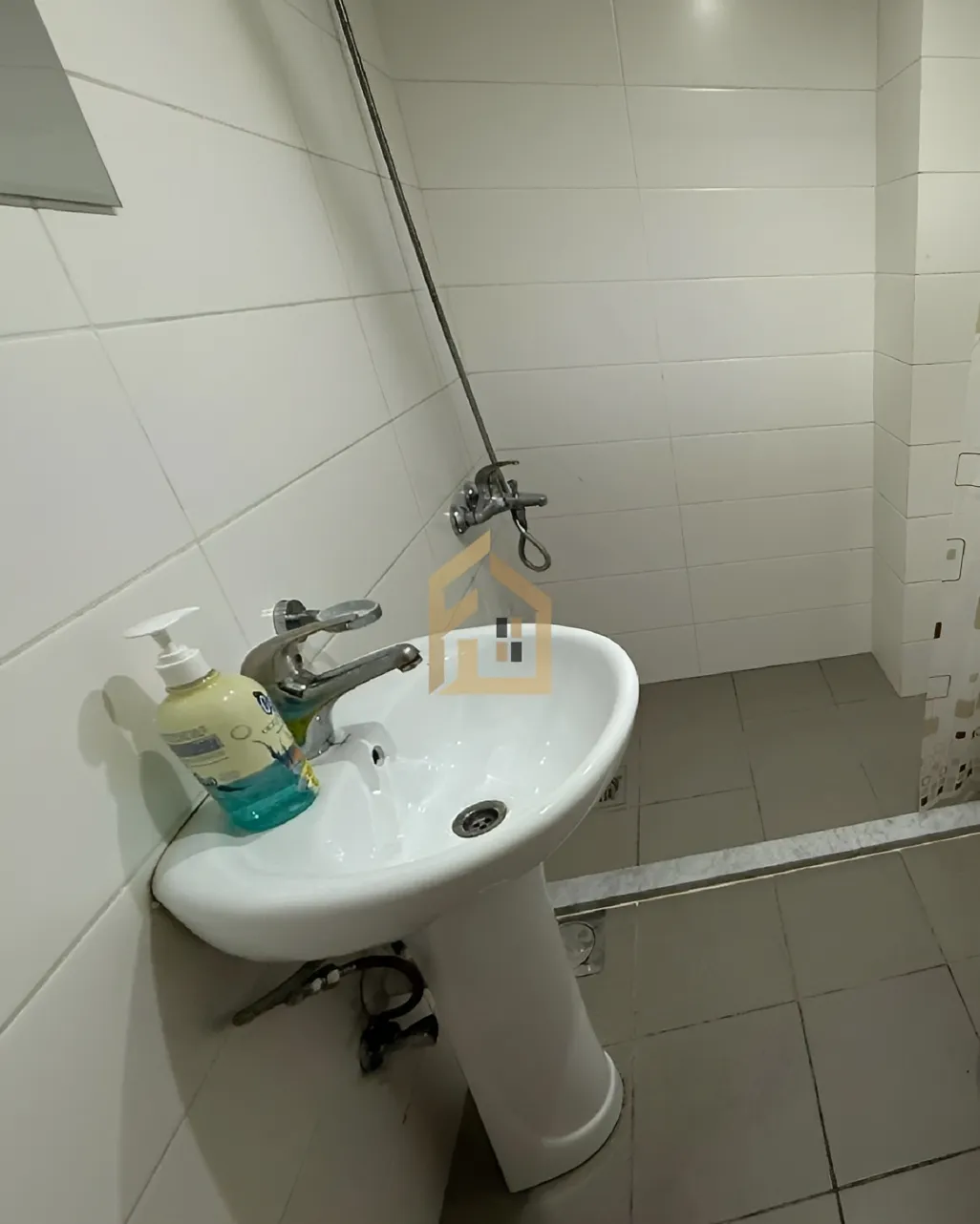 Apartment for rent in Achrafieh, Beirut, Lebanon - 1 bed, 1 bath