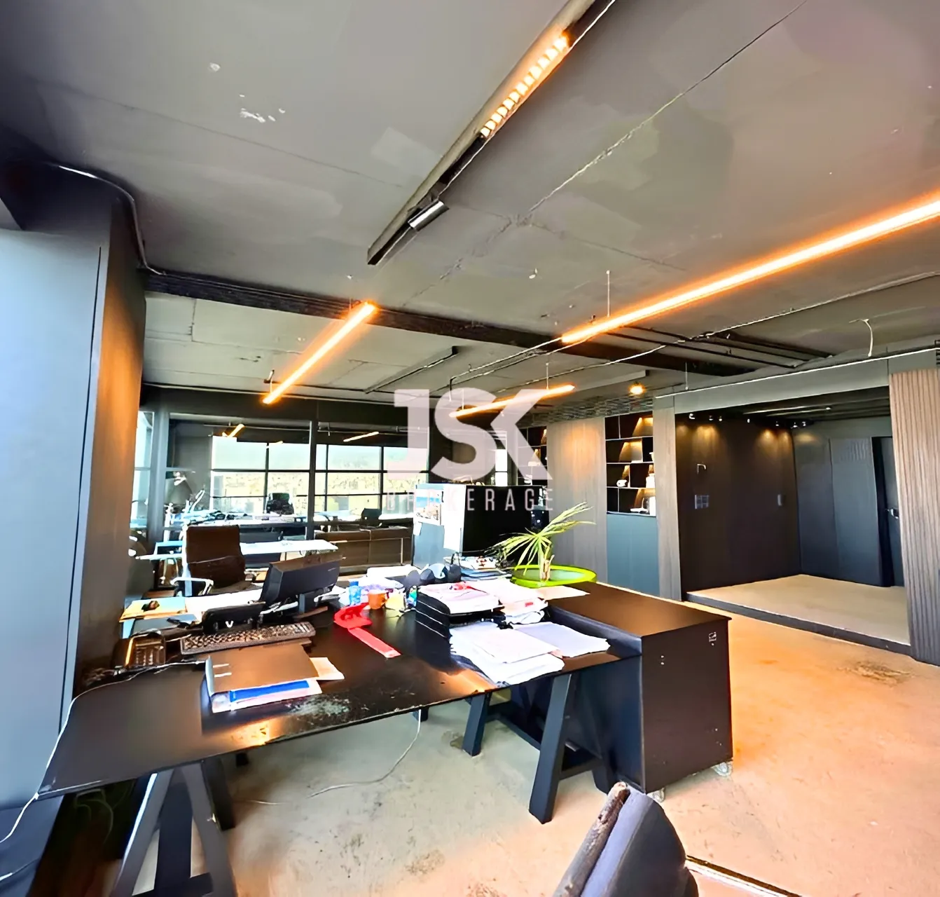 Office for Rent in Dekwaneh