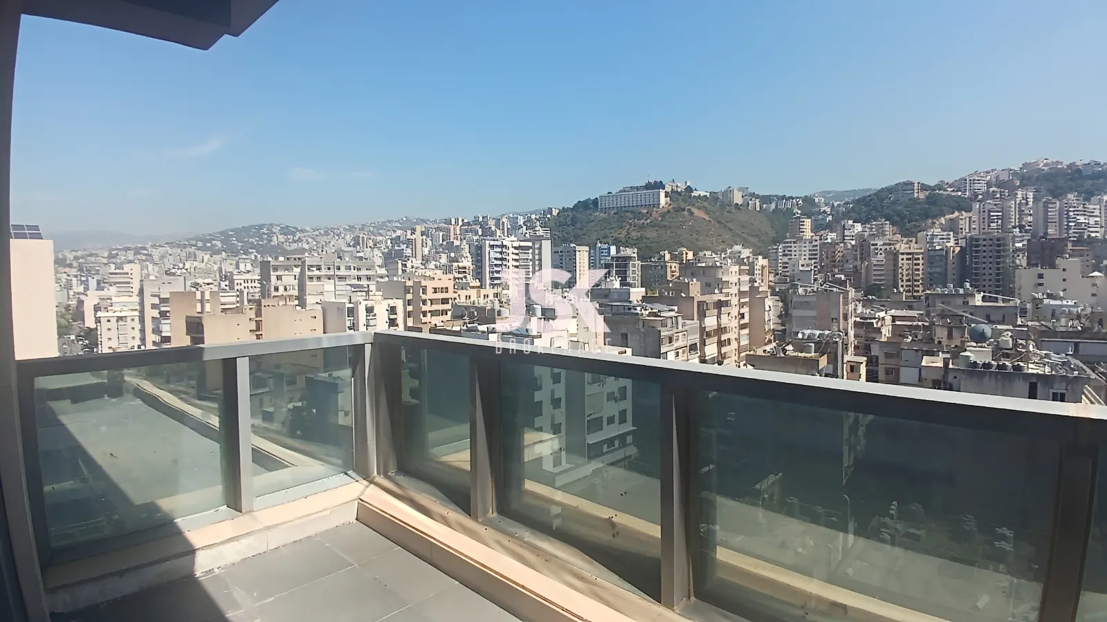 Office for Sale in Zalqa