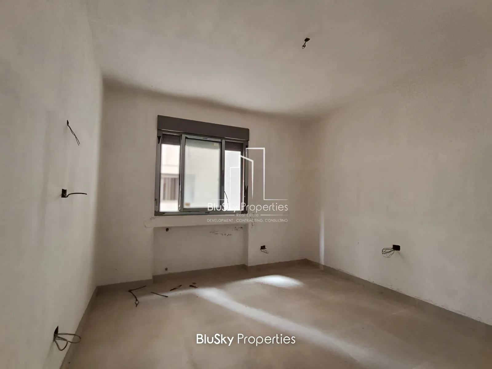 Apartment for Sale in Haret Sakher