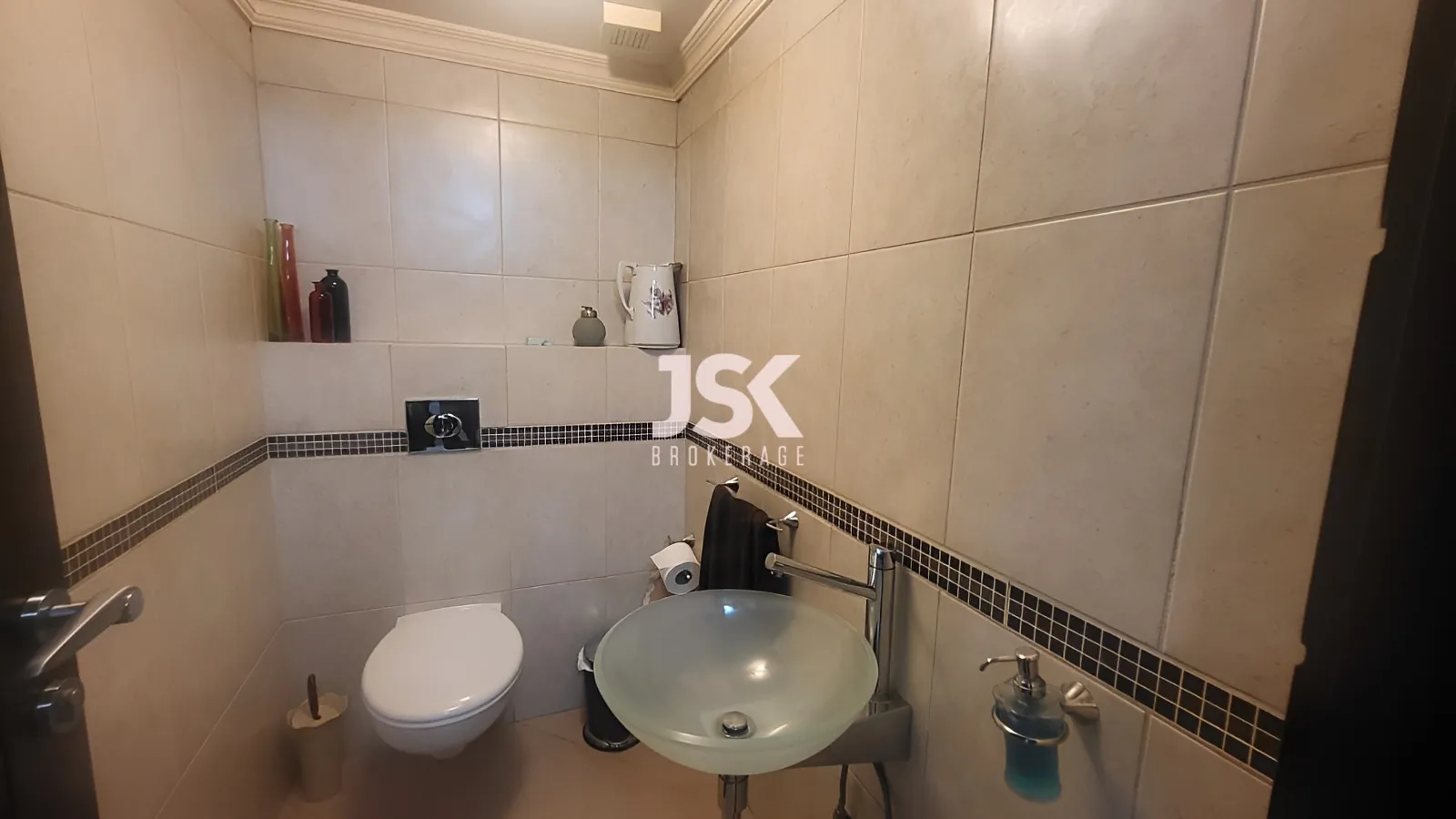 Apartment for Sale in Ballouneh
