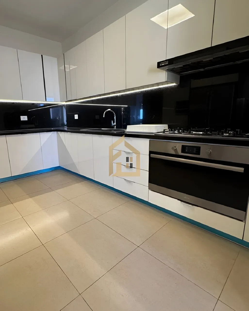 Apartment for rent in Mtaileb, Lebanon - 3 bed, 5 bath