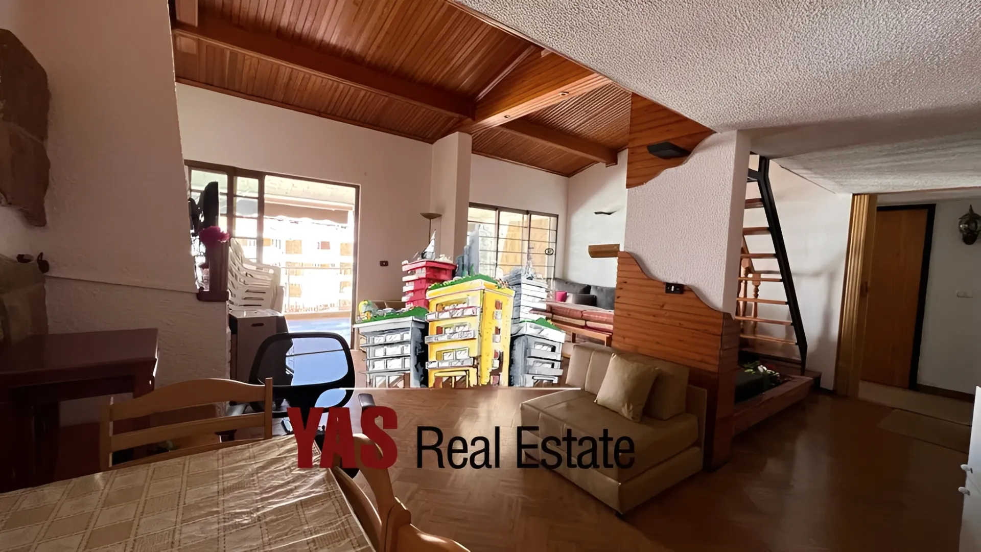 Chalet for Sale in Faytroun - 3 bed, 3 bath