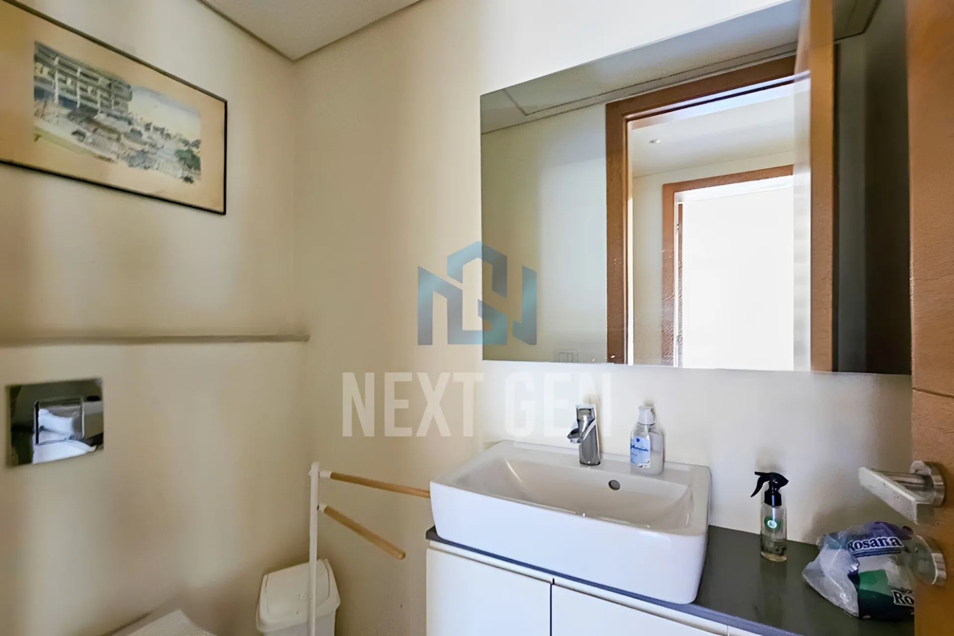 Apartment for rent in Ain Al Mraiseh, Beirut, Lebanon