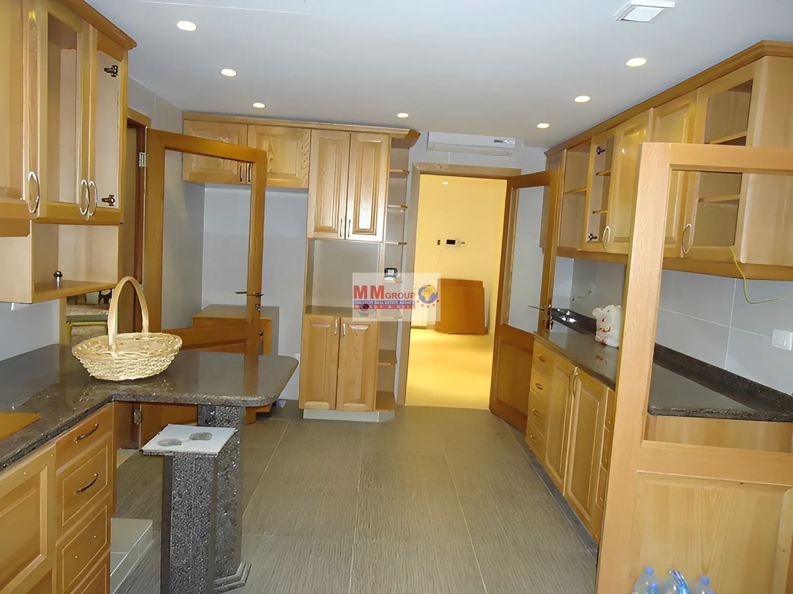 Apartment for Sale in Ain Saade