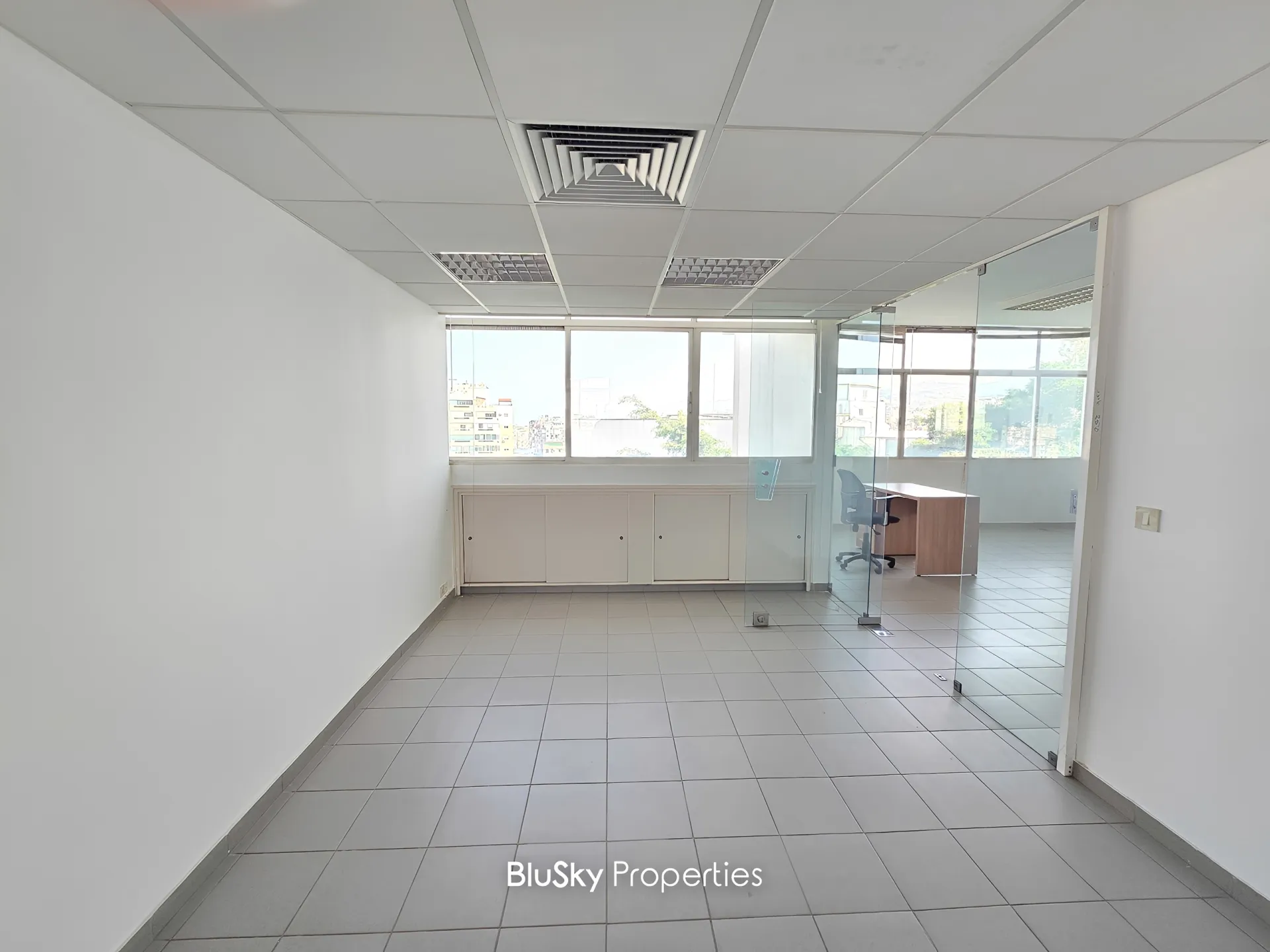 Office for rent in Mar Roukouz