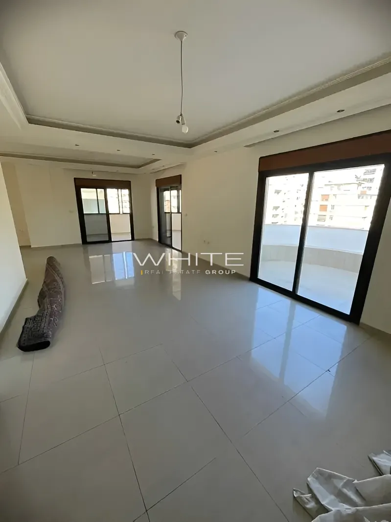 Apartment for Rent in Tallet El khayyat - 3 bed, 5 bath