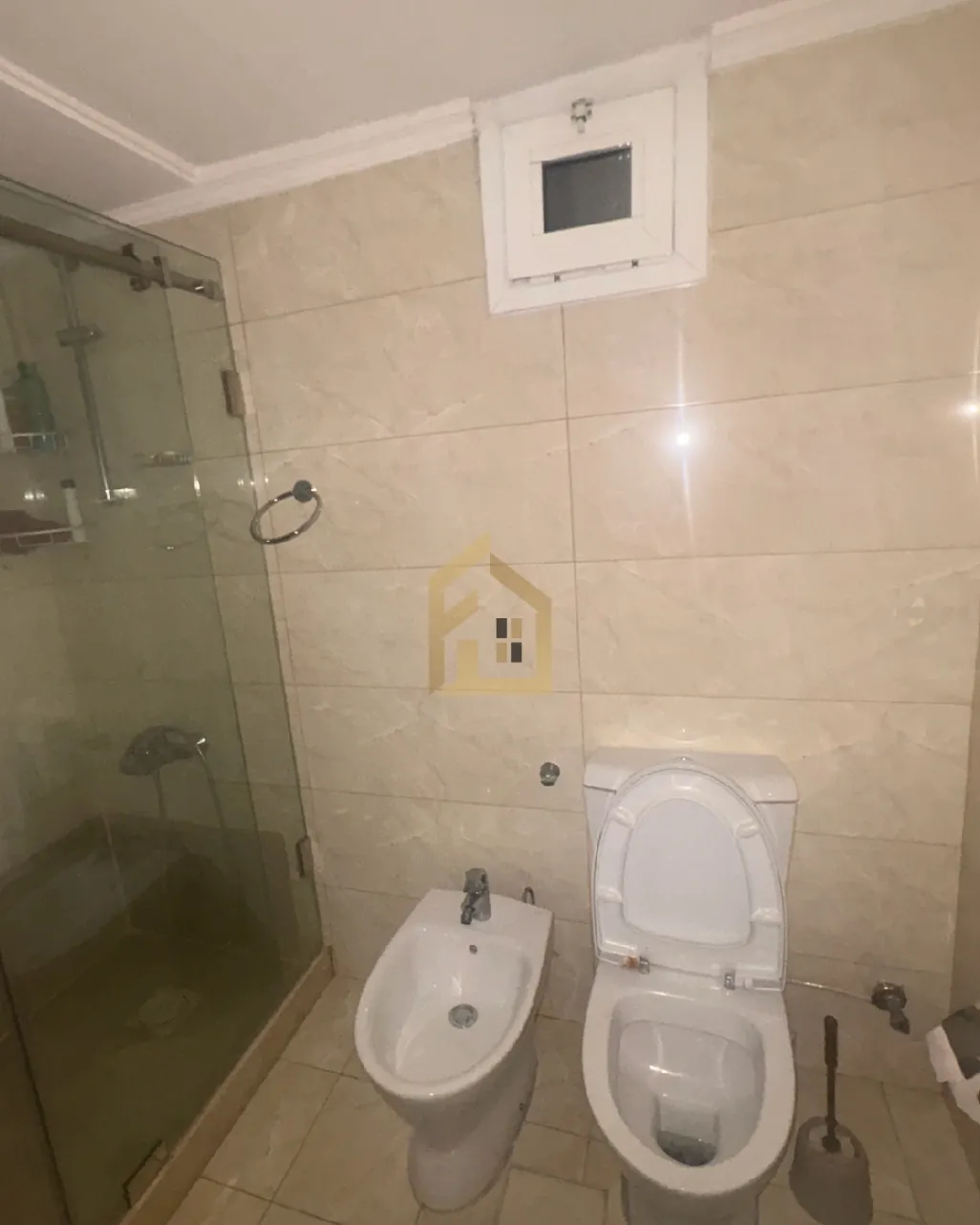 Apartment for sale in Mar Elias refugee camp, Beirut, Lebanon - 3 bed, 2 bath