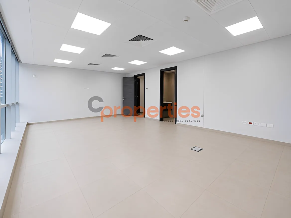 Office for rent in Ramleh Al Bayda, Beirut, Lebanon