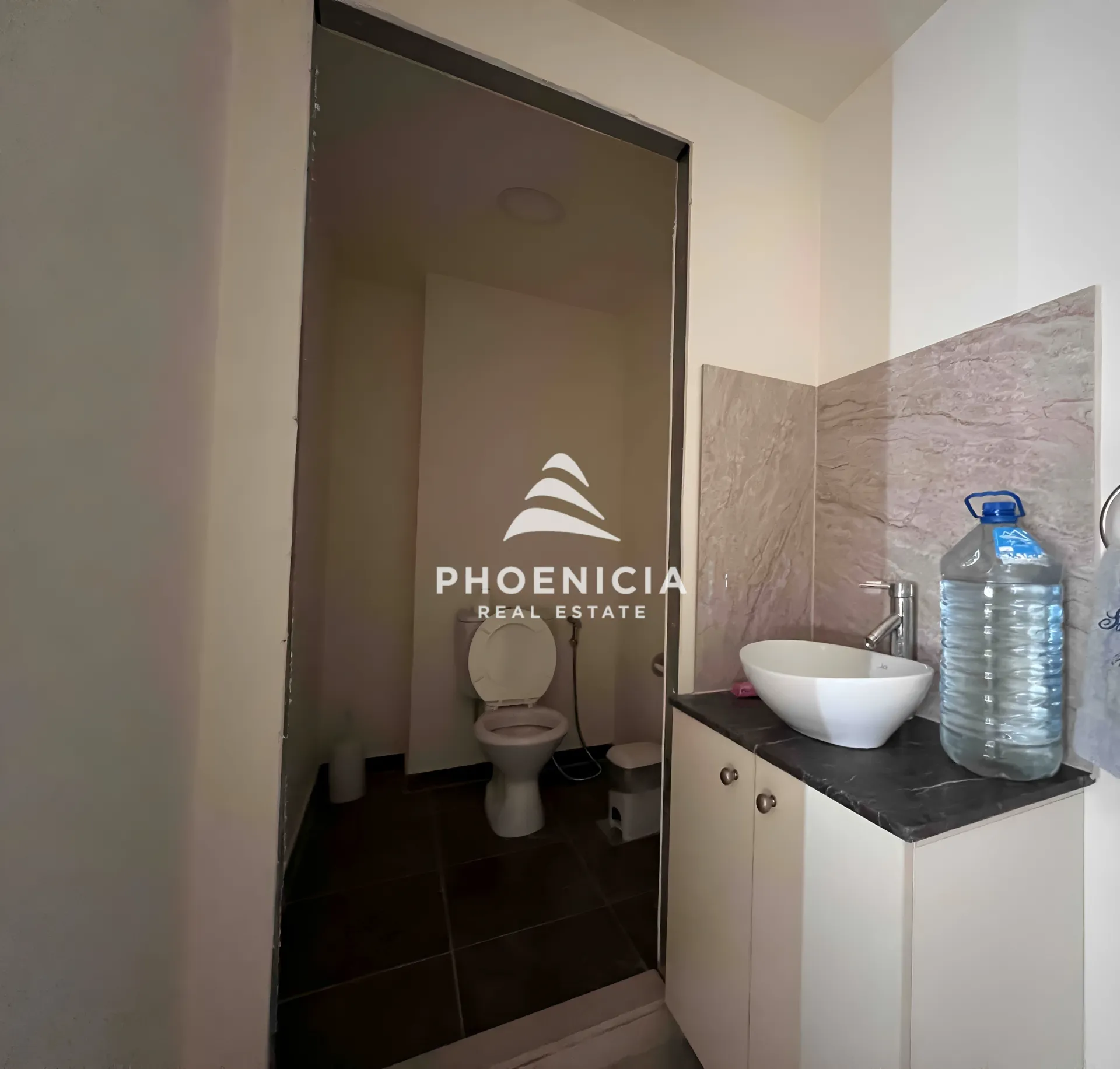 Office for rent in Jbeil