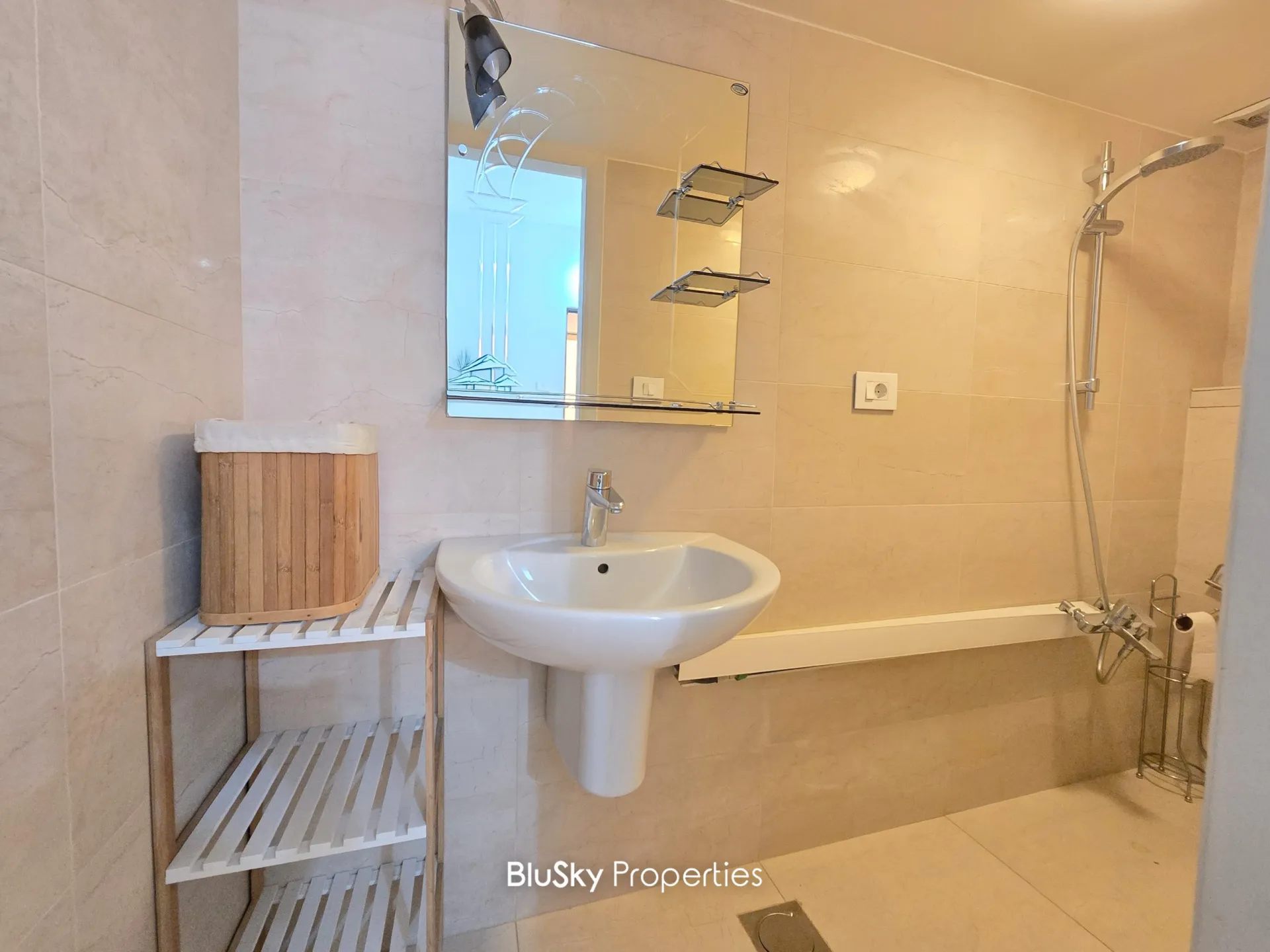 Duplex for rent in Mansourieh, lebanon