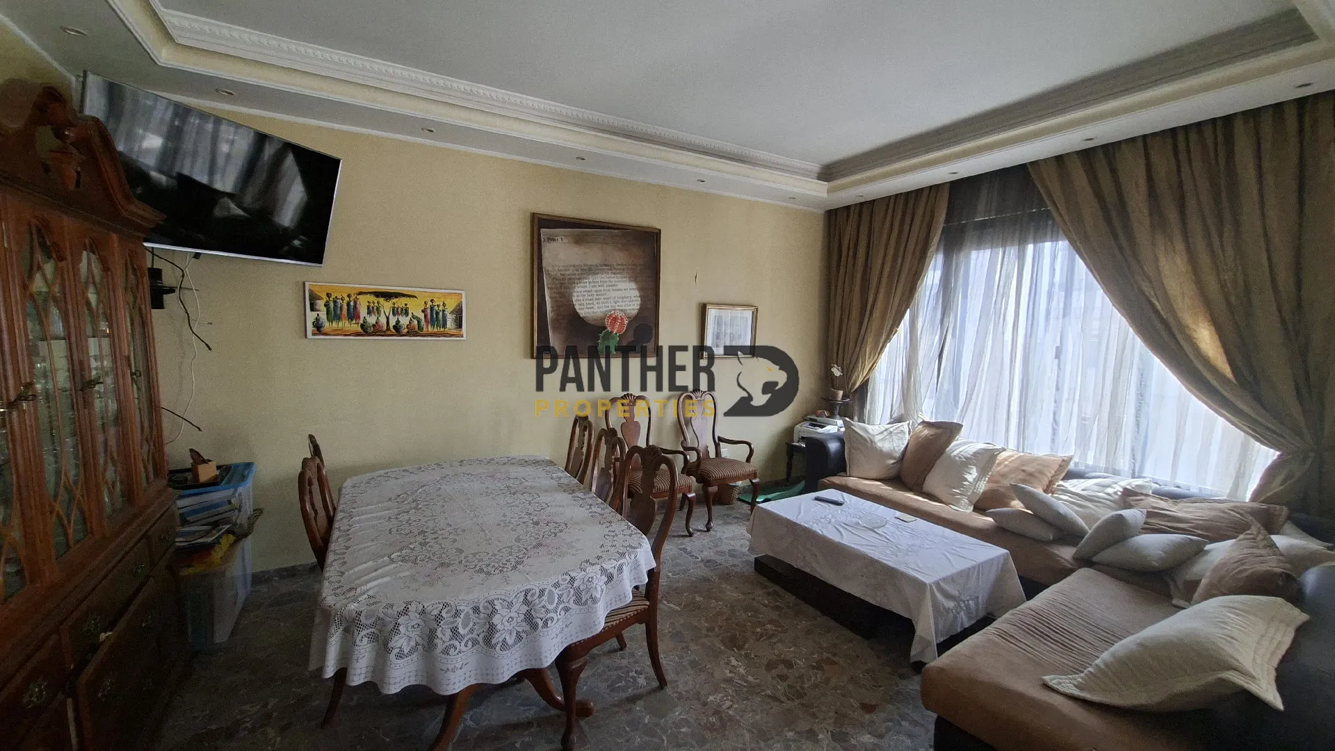 Apartment for sale in Achrafieh - 4 bed, 3.0 bath