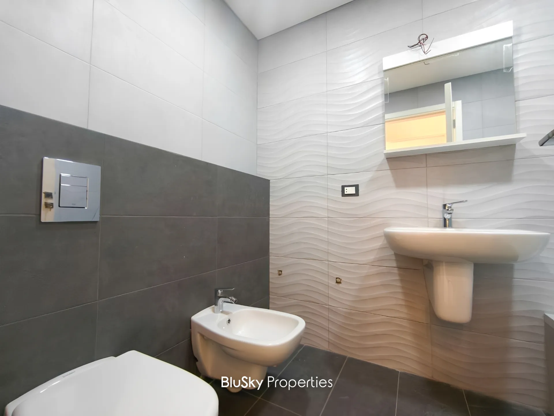 Apartment for sale in Haret sakher, lebanon