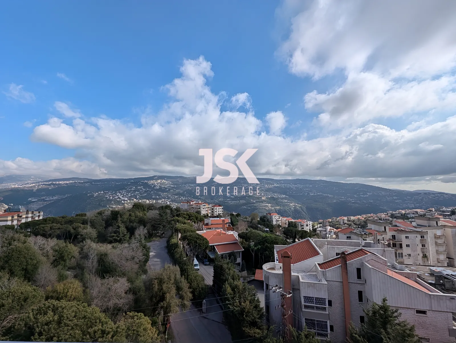 Apartment for Sale in Ajaltoun