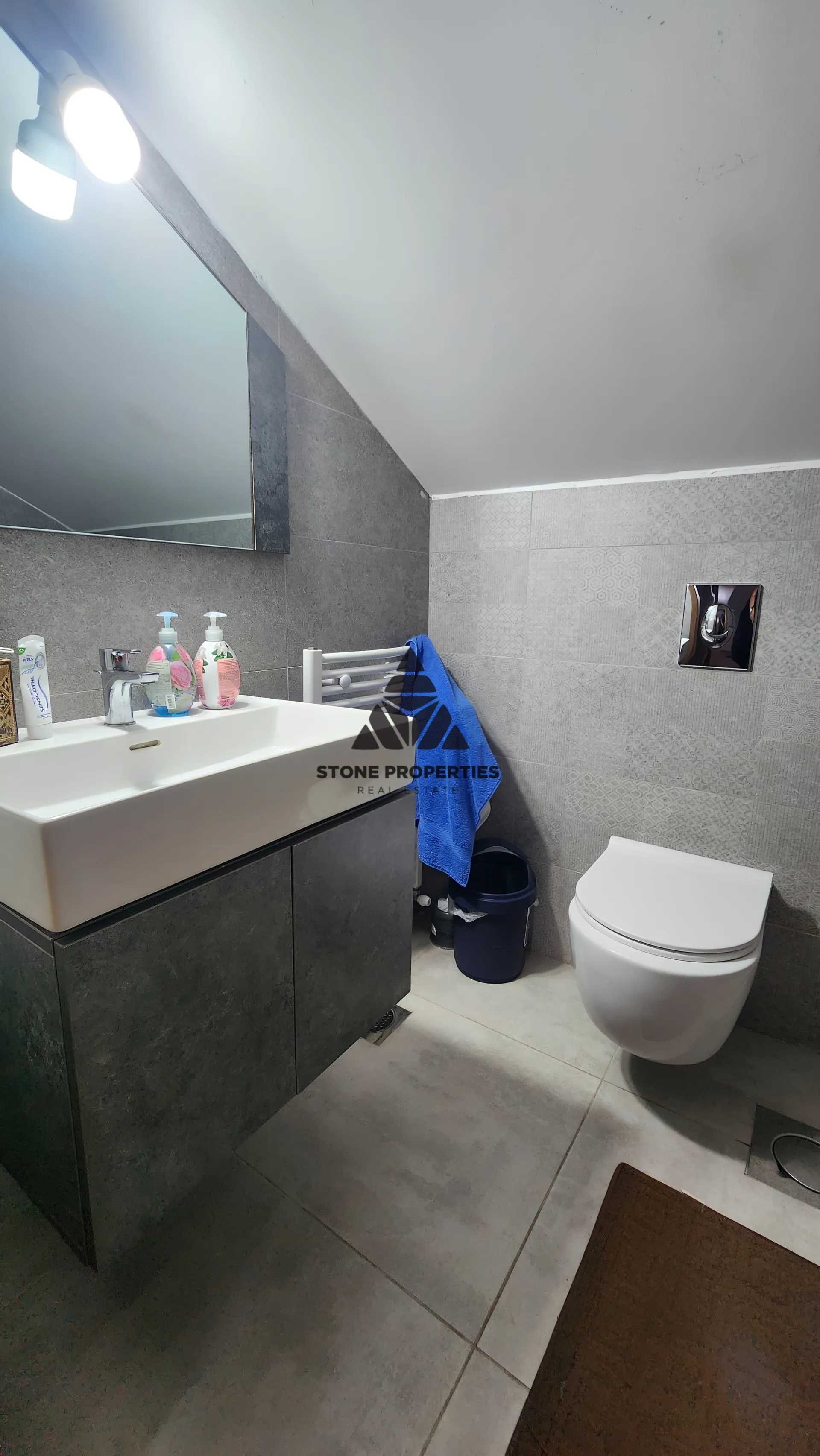 Duplex for sale in Ballouneh, lebanon