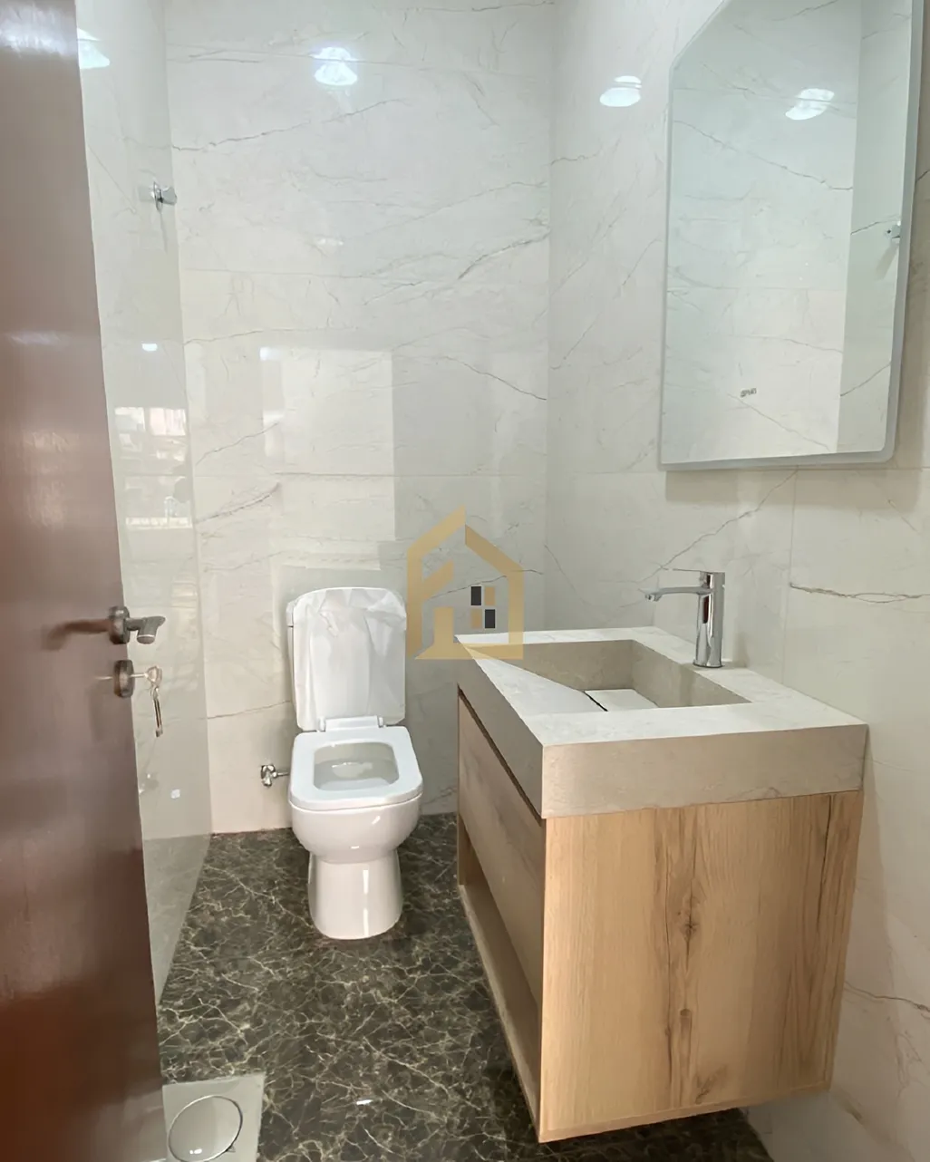 Apartment for sale in Zouk Mosbeh, Lebanon - 3 bed, 4 bath