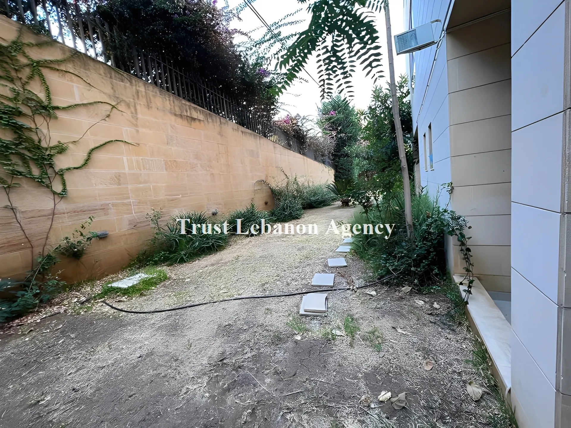 Apartment for Sale in yarzeh Baabda Lebanon