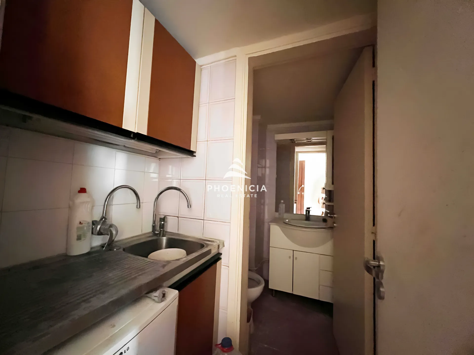 Office for rent in Byblos