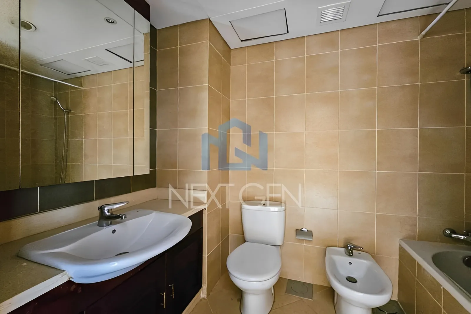 Apartment for Sale in Ain Al Mraiseh