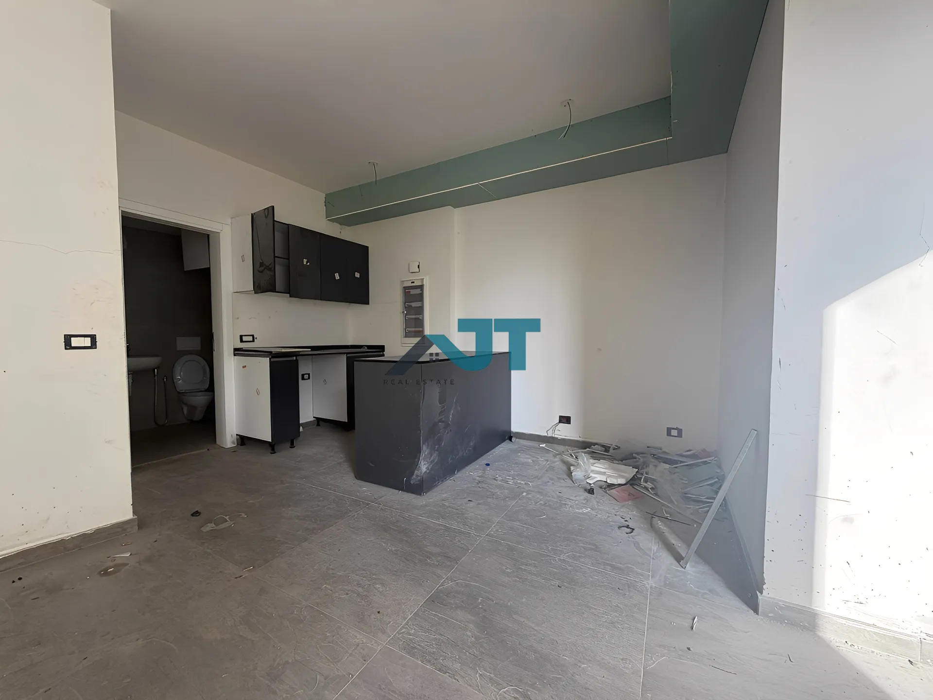 Apartment in Abdul wahab el inglizi, beirut, lebanon - 1 bed, 1.0 bath