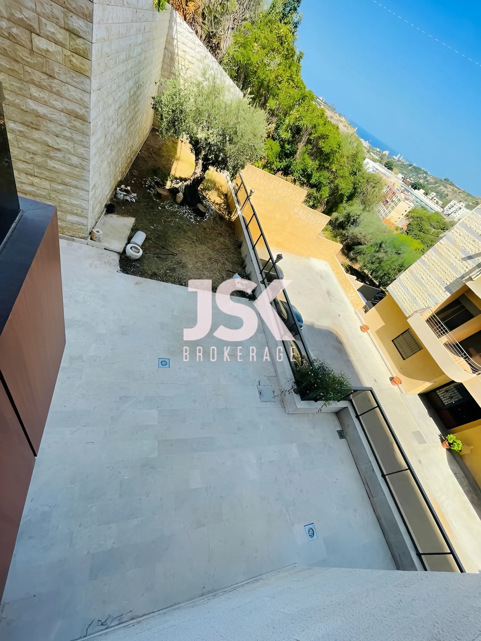 Apartment for Rent in Aaoukar, Lebanon - 2 bed, 3 bath