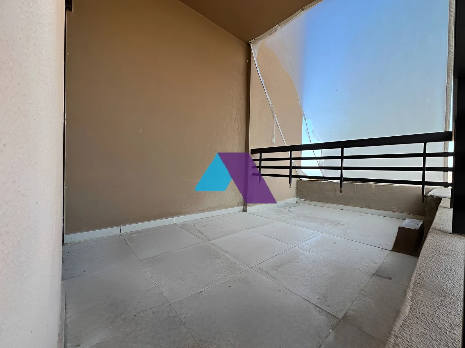 Apartment for Sale in Halat - 3 bed, 3 bath