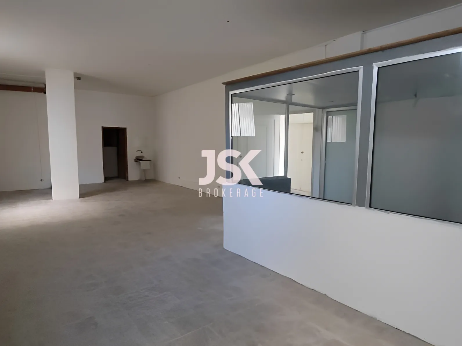 Warehouse for Sale in Qartaboun