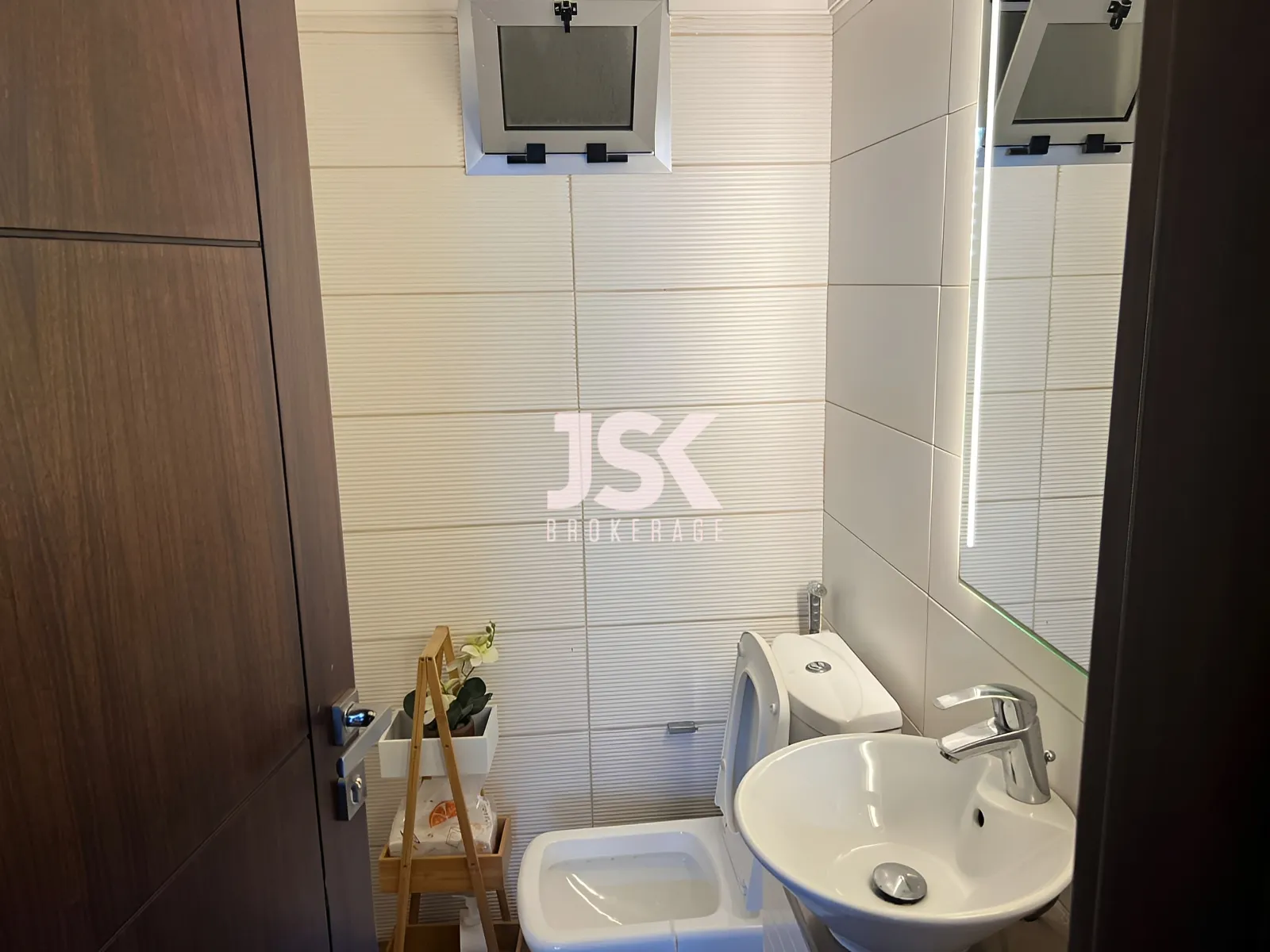 Apartment for Sale in Ain El Remmaneh