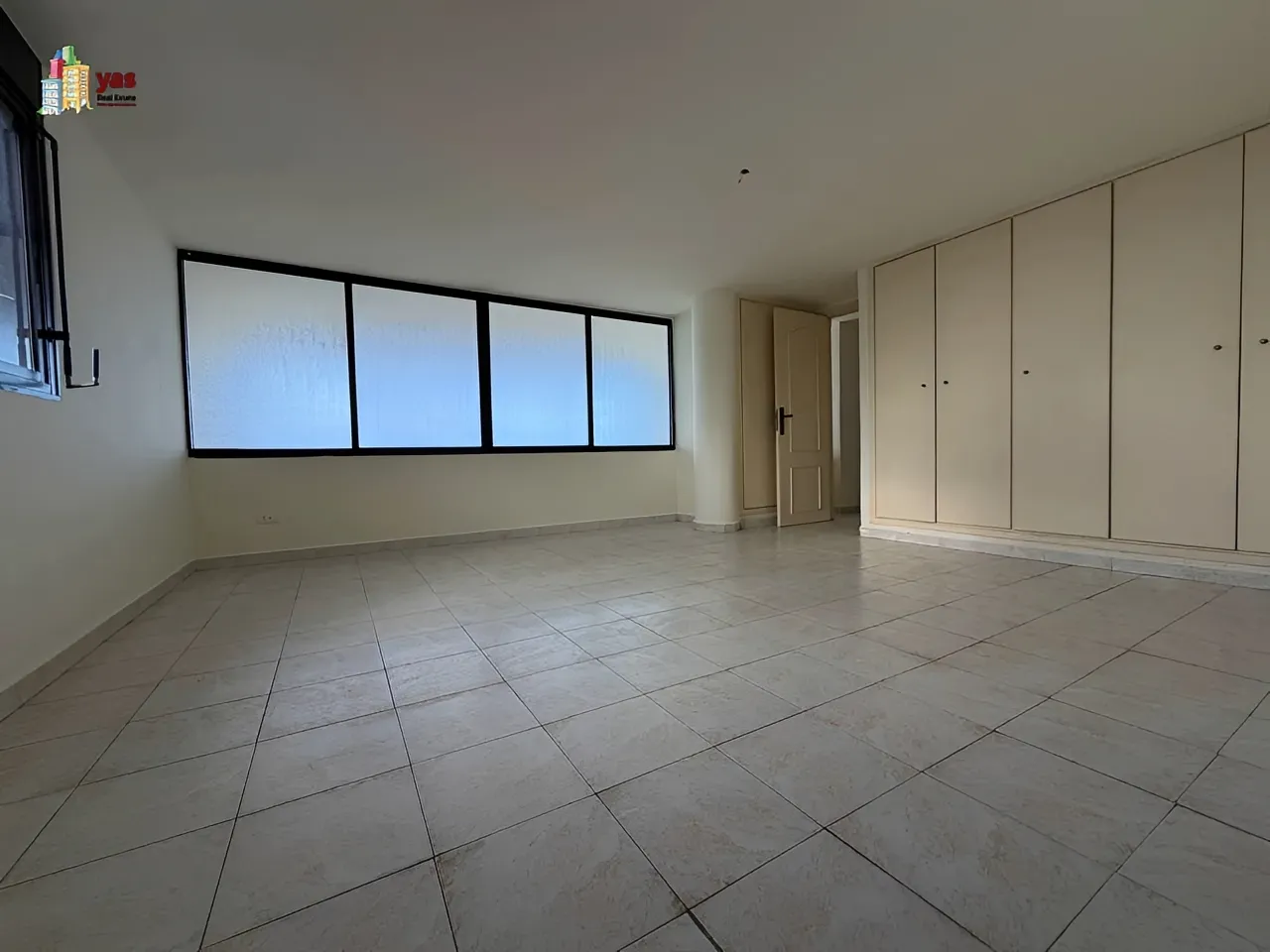 Apartment for Sale in Kfar Yassine - 4 bed, 5 bath