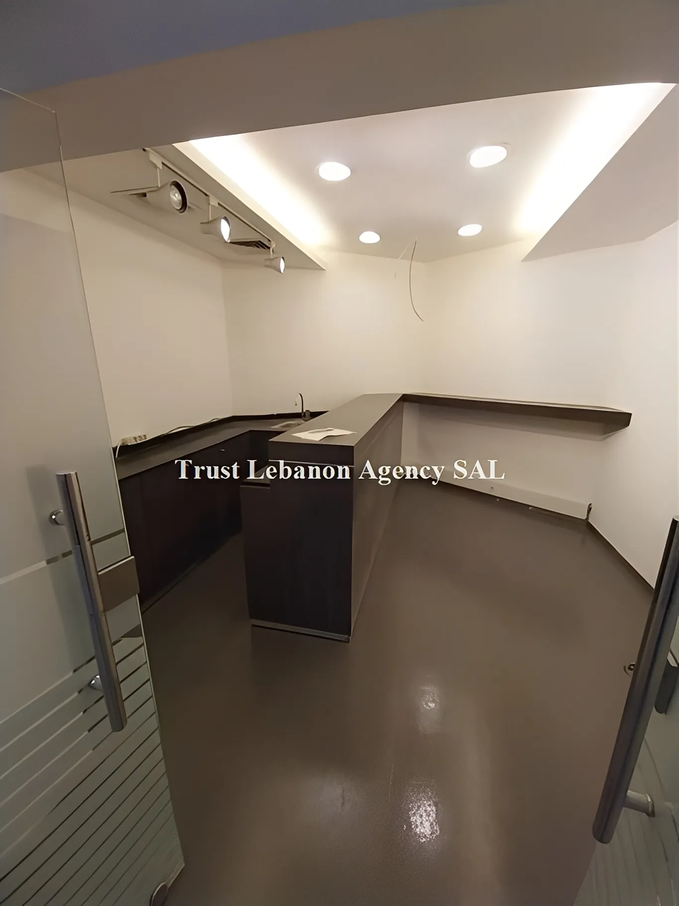 Office for rent in Baabda, Furn Al Chebak