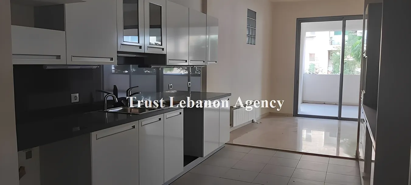 Apartment for Sale in Achrafieh - 3 bed, 4 bath