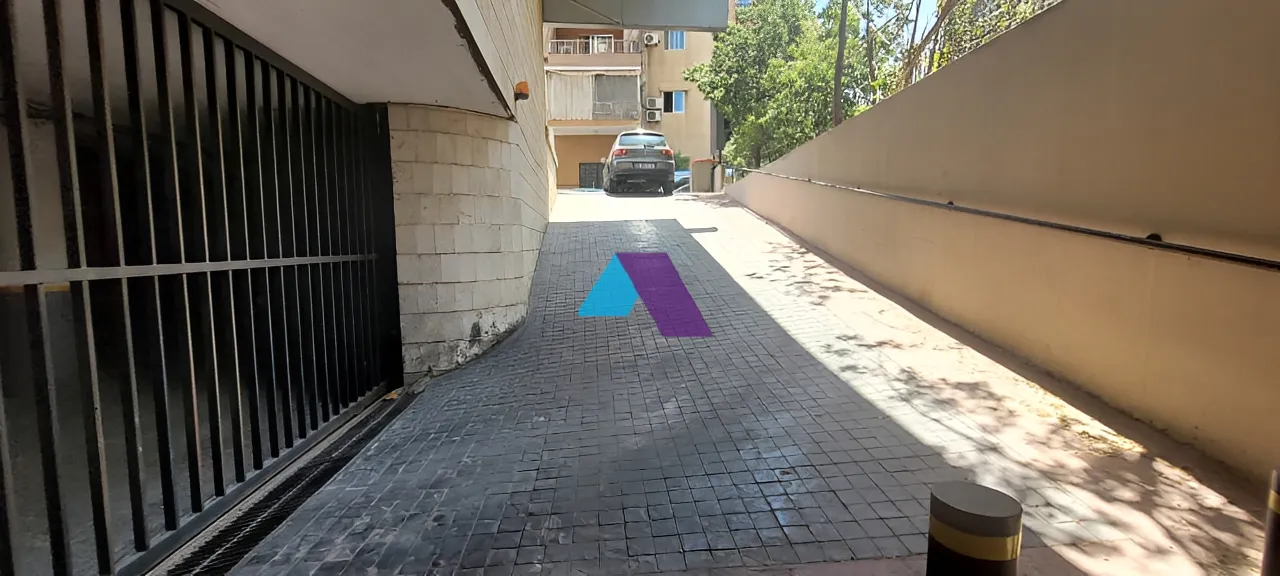Office for Sale in Zalqa